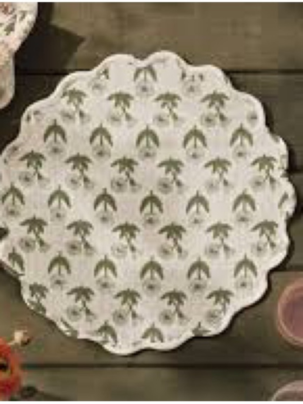Decorative White and Olive Green Bloom Placemat